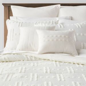 Threshold - 8pc King Tufted Broken Stripe Comforter Set White  White